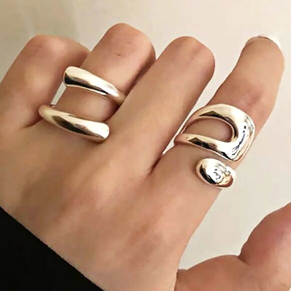 2 pc Stylish Hollow Line Rings One Size Unisex - Picture 2 of 7